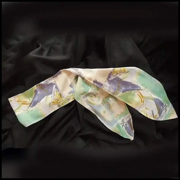 Vintage Baggy Shorts in Rayon with Scarf Sash & High Waist Loose & Comfy - 80s - Picture 6 of 13